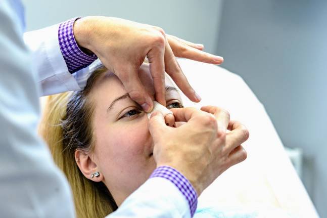 Evaluación de rinoplastia — imagen ilustrativa